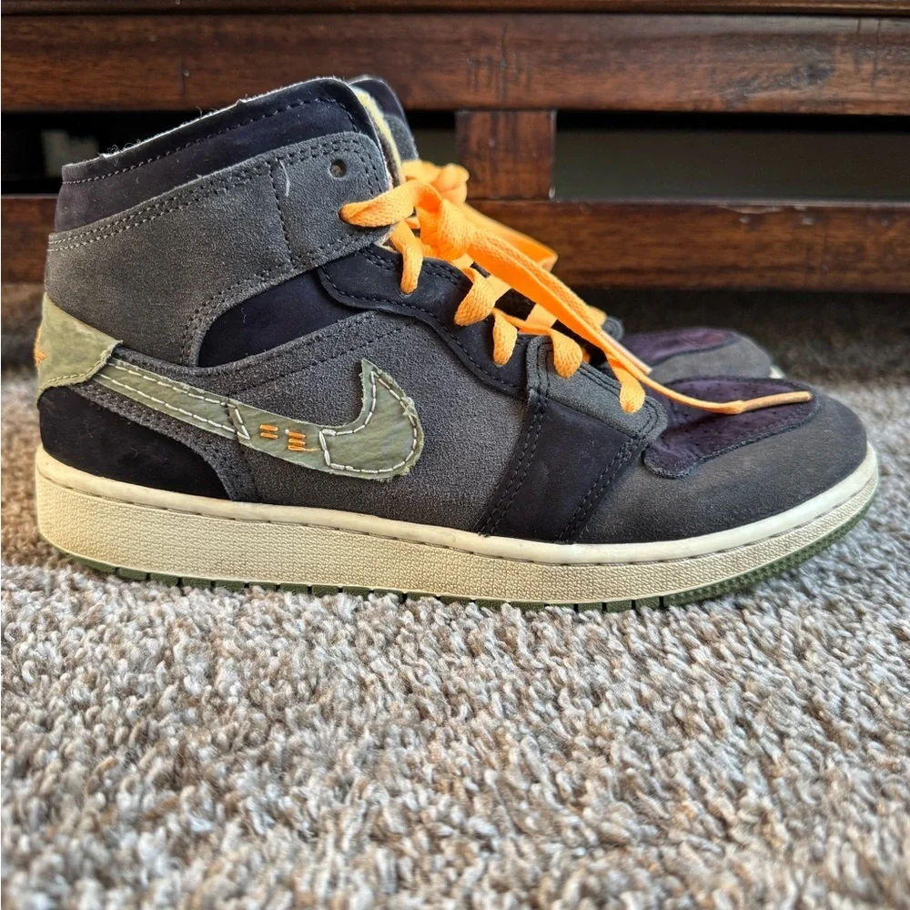 Air Jordan 1 Mid SE Craft Anthracite